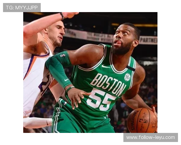 皮尔斯无球跑动制造错位，关键回合得分结构改变比赛走势