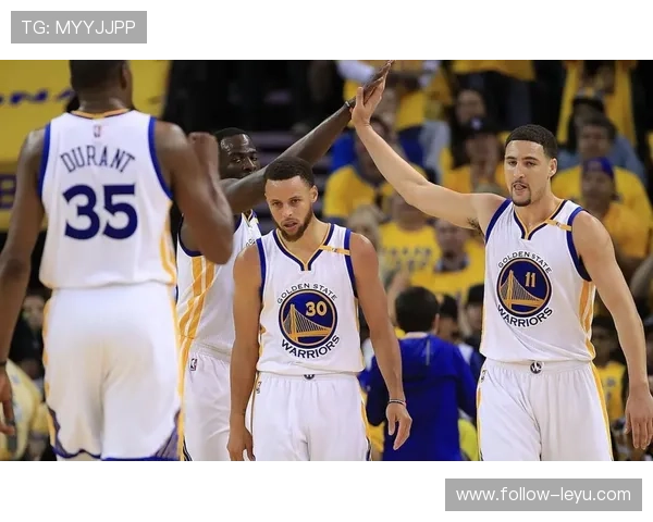 威少突破强攻提升终结率对比库里无球拉开